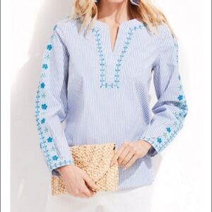 Vineyard Vines Pop Embroidered Top